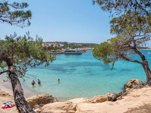 Hotel en Cala d'Hort (San José)